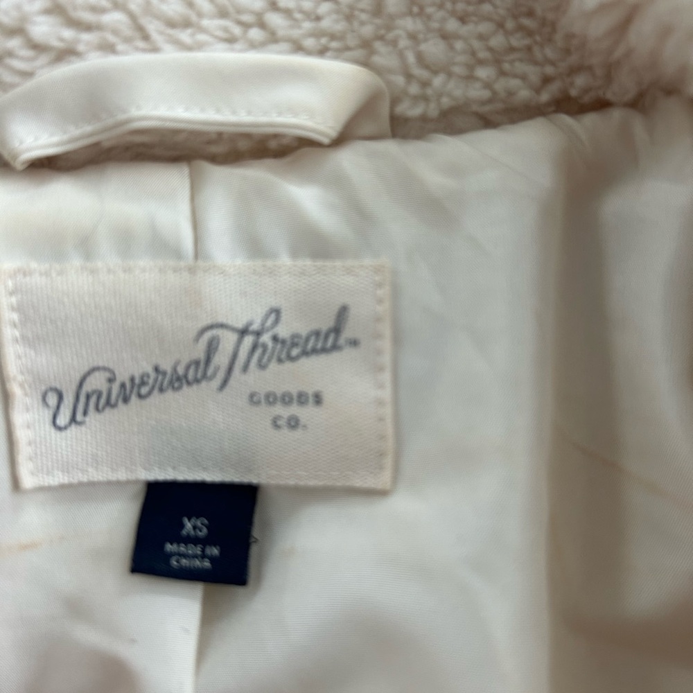 Universal Thread Off-White Sherpa Jacket - Picture 5 of 5